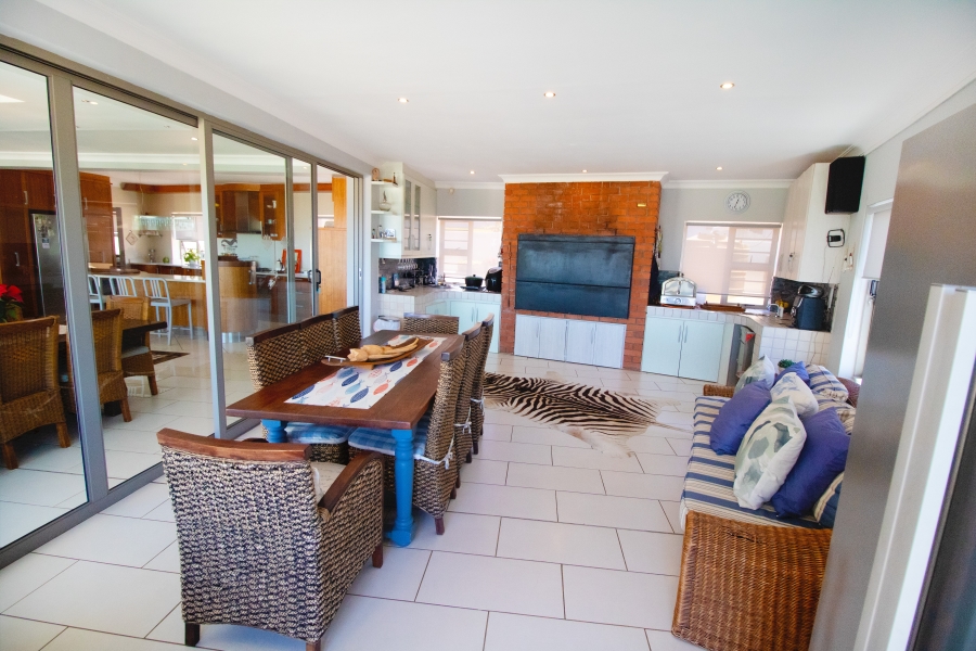 4 Bedroom Property for Sale in C Place Eastern Cape